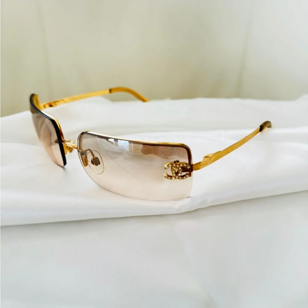 Like New✨CHANEL Gold vintage sunglasses Swarovski crystal CC’s